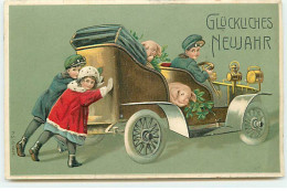 N°20671 - Carte Gaufrée - Gluckliches Neujahr - Enfants Et Cochons Dans Une Automobile - Nouvel An