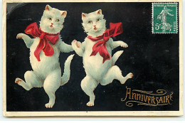 N°19581 - Anniversaire - Deux Chats Blancs Avec Des Noeuds Rouge Dansant - Verjaardag
