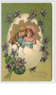 N°3040 - Carte Gaufrée - Joyeuses Pâques - Couple D'enfants Dans Un Oeuf - Fleurs Violettes - Pâques