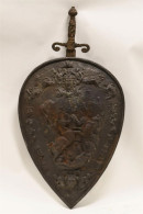 Antique Iron Crest Shield With Sword - Blankwaffen