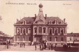 71 - Saone Et Loire -  MONTCEAU Les MINES - L Hotel De Ville - Animée - Montceau Les Mines