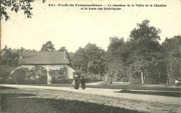 77  FONTAINEBLEAU - LE CARREFOUR DE LA VALLEE DE LA CHAMBRE ET LE POSTE DES HUIT ROUTES (ref 7128) - Fontainebleau