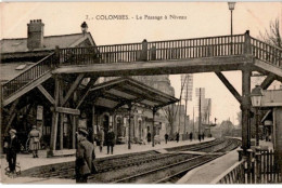 COLOMBES: Le Passage à Niveau - Très Bon état - Colombes