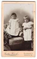 Fotografie Gustav Franck, Boizenburg A. E., Grete Und Willy In Weissen Kleidchen  - Anonymous Persons