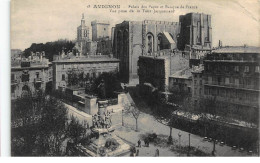 BANQUE DE FRANCE - AVIGNON : Palais Des Papes Et Banque De France Vue Prise De La Tour Jacquemard - Etat - Banche