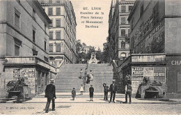 LYON - Escalier De La Place Satonay Et Monument Burdeau - Très Bon état - Otros & Sin Clasificación