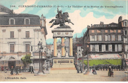 CLERMONT FERRAND - Le Théâtre Et Le Statue De Vercingétorix - état - Clermont Ferrand