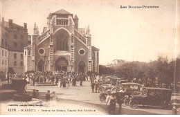 BIARRITZ - Sortie De Messe - Eglise Sainte Eugénie - Très Bon état - Biarritz