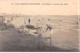 LES SABLES D'OLONNE - La Plage à L'heure Du Bain - Très Bon état - Sables D'Olonne