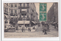 LYON : Rue De La Barre Et Place Le Wisse, Cafe De La Paix - Tres Bon Etat - Other & Unclassified