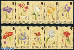 Guernsey 2000 Flowers, Lilies 10v (2x[::::]), Mint NH, Nature - Flowers & Plants - Guernsey