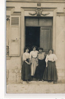 CARTE PHOTO A LOCALISER : Paris(?) Femmes - Tres Bon Etat - Fotos