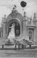 MARSEILLE : Exposition Coloniale Facade Et Statue Monumentale Du Grand Palais, Ballon Rond - Tres Bon Etat - Sin Clasificación