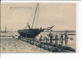 MARENNES-BOURCEFRANC : Pêche Des Huîtres Sur Le Rocher De Daire - Très Bon état - Marennes