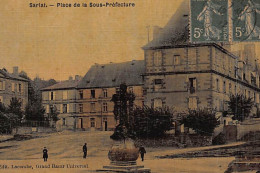 SARLAT : Place De La Sous-prefecture (toillée) - état (un Pli) - Sarlat La Caneda