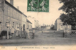 LAVAUFRANCHE : Passage à Niveau - état - Sonstige & Ohne Zuordnung