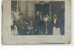 CARTE PHOTO A LOCALISER : Paris(?) Au 4 Palais, Absinthe - Etat - Foto