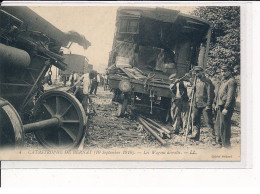 BERNAY : La Catastrophe De 1910, Les Wagons Démolis - Très Bon état - Bernay