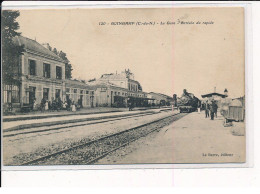 GUINGAMP : La Gare, Arrivée Du Rapide - Très Bon état - Guingamp