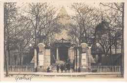 LYON - Monument Commémoratif Des Capucins - état - Autres & Non Classés