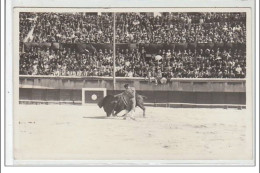 NIMES : Corrida Le 4 Octobre 1936 - Manolo Bienvenida à La Muleta - CARTE PHOTO - Très Bon état - Nîmes