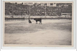 NIMES : Corrida Le 4 Octobre 1936 - Lalanda Se Profile Pour L'estocade - CARTE PHOTO - Très Bon état - Nîmes