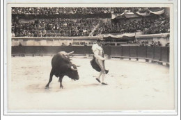 NIMES : Corrida Le 16 Mai '37 - Un """"remate"""" De Ortega - CARTE PHOTO - Très Bon état - Nîmes