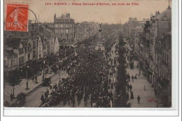 REIMS - Place Drouet-d'Erlon Un Jour De Fête - Très Bon état - Reims