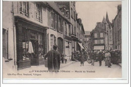 VALOGNES - Rue De L'Officialité - Marché Du Vendredi - Très Bon état - Valognes