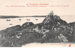 BARFLEUR - Dans Les Rochers à Marée Basse - Très Bon état - Barfleur