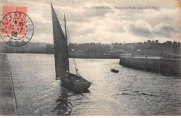 CHERBOURG - Barque De Pêche Rentrant Au Port - Très Bon état - Cherbourg