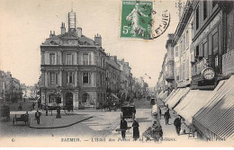 SAUMUR - L'Hôtel Des Postes Et La Rue D'Orléans - Très Bon état - Saumur