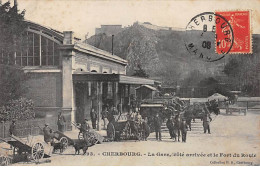 CHERBOURG - La Gare, Côté Arrivée Et Le Fort Du Roule - Très Bon état - Cherbourg