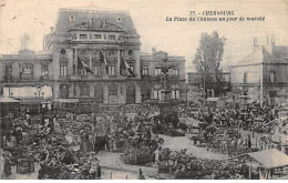 CHERBOURG - La Place Du Château Un Jour De Marché - état - Cherbourg