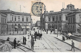 CHALONS SUR MARNE - La Porte Et La Rue De Marne - Très Bon état - Châlons-sur-Marne