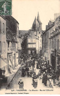 VALOGNES - Le Marché - Rue De L'Officialité - Très Bon état - Valognes