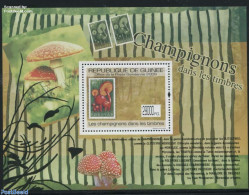Guinea, Republic 2009 Mushrooms On Stamps S/s, Mint NH, Nature - Mushrooms - Stamps On Stamps - Champignons
