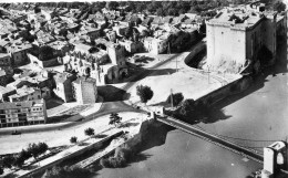 Tarascon Vue Aérienne Pont Suspendu Château Du Roi René Quartier De L'Eglise - Tarascon