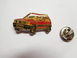 Superbe Pin's , Auto Fiat 4x4 Panda , Fond Argent , Verso Quadrillé - Fiat