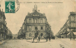 49 - Saumur - Rue Balzac - L'Hotel Des Postes Et La Rue D'Orléans - Animée - Oblitération Ronde De 1912 - Etat Plis Visi - Saumur
