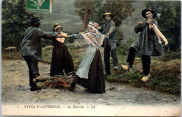 63 TYPES D'AUVERGNE  Carte Postale Ancienne [65635] - Other & Unclassified