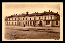 57 - FORBACH - FACADE DE LA GARE DE CHEMIN DE FER - Forbach