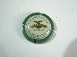 Cap. 18. Champagne G.H. Martel. Vert Et Or - Autres & Non Classés