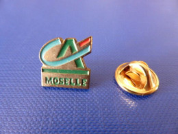 Pin's Banque Crédit Agricole - CA - Moselle - Logo (HB44) - Banks