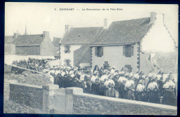 Cpa Du 29 - Ouessant - La Procession De La Fête Dieu      MAI24-16 - Ouessant