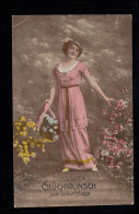 AK Glückwünsche Geburtstag: Frau Im Rosa Kleid Blumen, HARBURG (ELBE) 19.10.1920 - Autres & Non Classés