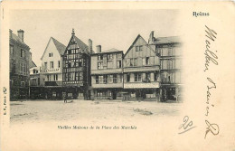 51 - Reims - Vieilles Maisons De La Place Des Marchés - Animée - Précurseur - Oblitération Ronde De 1904 - CPA - Voir Sc - Reims