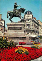 45 - Orléans - Place Du Martroi - Statue équestre De Jeanne D'Arc - Fleurs - Automobiles - CPM - Voir Scans Recto-Verso - Orleans