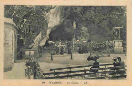 65 - Lourdes - Ville Connue Pour Son Pèlerinage Chrétien - CPA - Voir Scans Recto-Verso - Lourdes