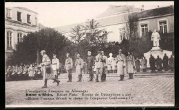 AK Bonn, Kaiser Platz, Remise De Décorations A Des Officiers Francais Devant La Statue De L`empereur Guilleaume Ier  - Bonn